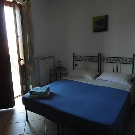Agriturismo La Ruelle Lantgård *
